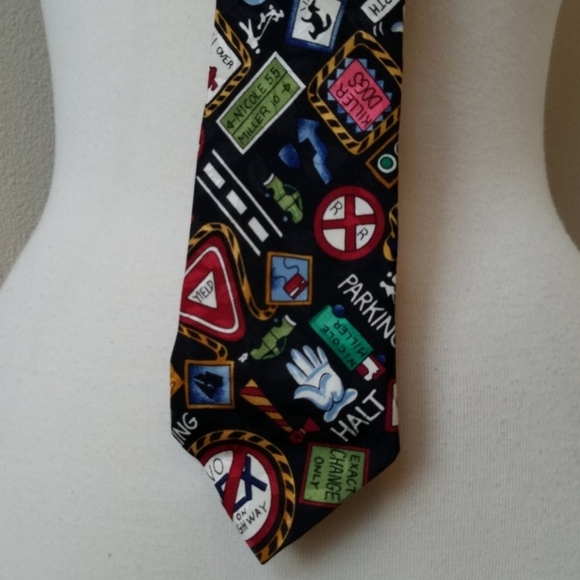 Vintage Nicole Miller Silk Yield Tie - Picture 2 of 4